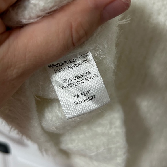 MySTYLE Fuffy Sweater - Picture 5 of 5